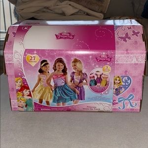 Disney Princess dress up trunk 27 pieces